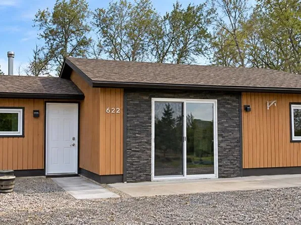 622 E 1st Ave N, Magrath, AB T0K 1J0