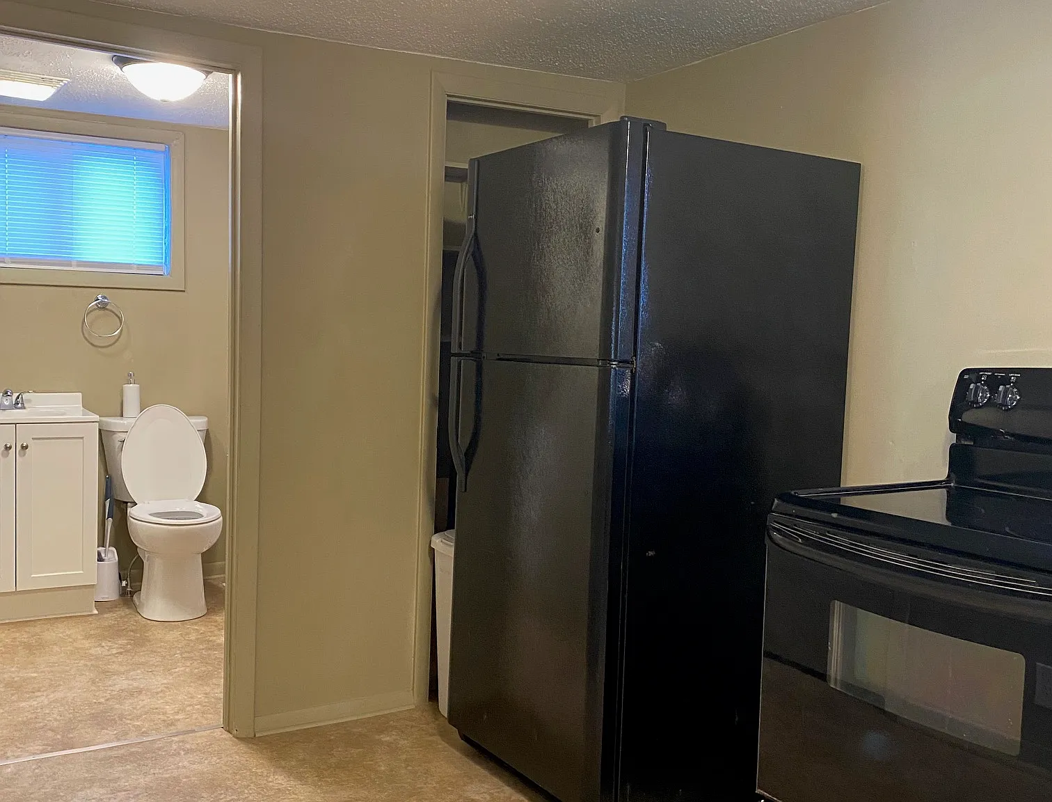 2 bed, 700 sqft, $1,795 — Photo 3