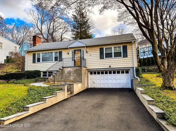 17 Field Rd, Cos Cob, CT 06807