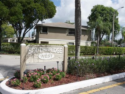 10748 NW 10th St, Pembroke Pines, FL, 33026