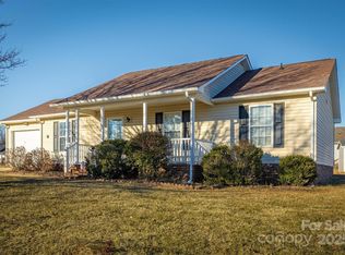 2306 6th Ave NW, Hickory, NC 28601