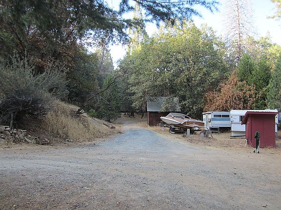 5th image of 22574 Elizabeth Ln