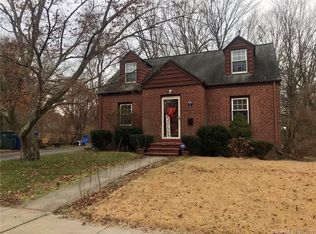 65 Michael Rd, Hamden, CT 06514