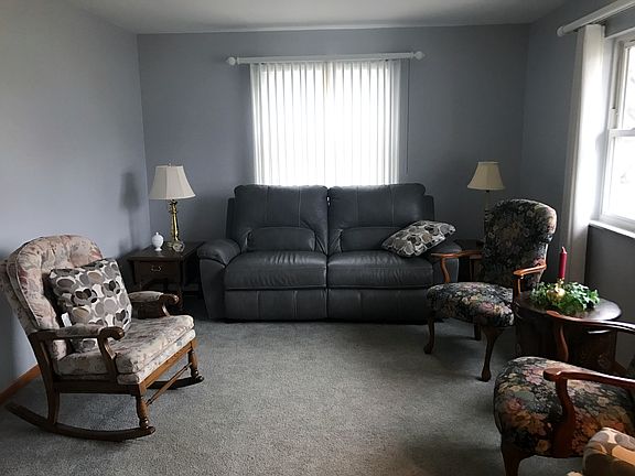 2nd image of 215 Dill Ave