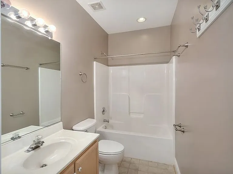 1103 Druid Ave #C — Photo 6