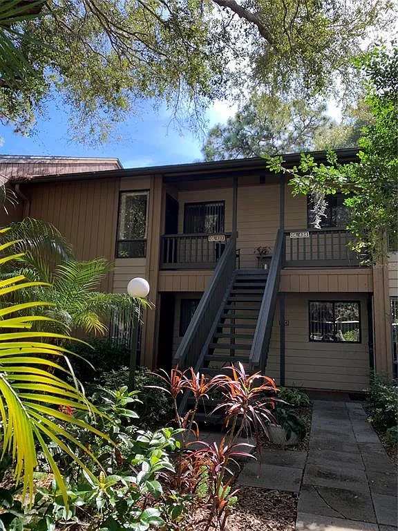 2 bed, 2.0 bath, 1112 sqft, $3,700 — Photo 1