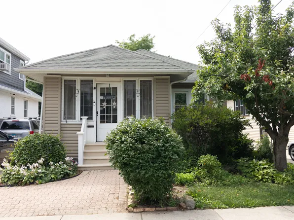 1280 S Cora St, Des Plaines, IL 60018