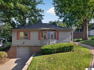 1804 Grove Rd, Bellevue, NE 68005