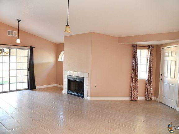 2nd image of 2202 Aurora Ct