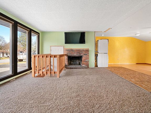4th image of 12408 E Lenora Dr