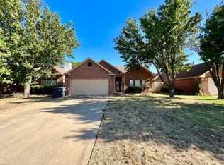 1001 Bluestem Rd, Enid, OK 73703