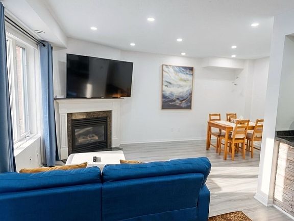 4th image of 15 Laidlaw St #608