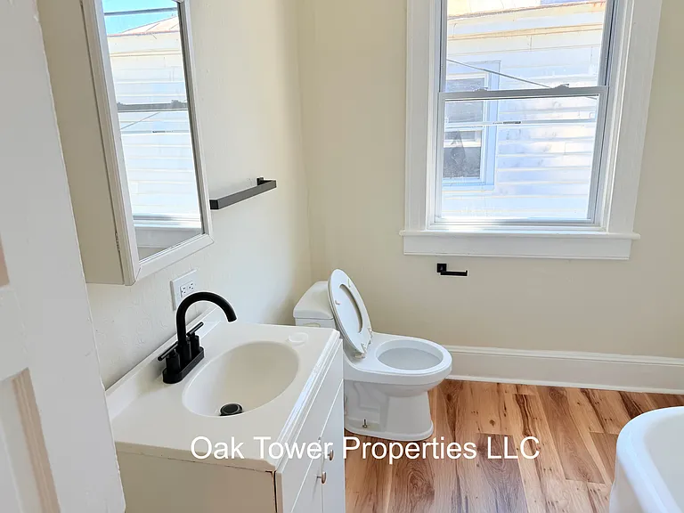 3301 Main St #A — Photo 12