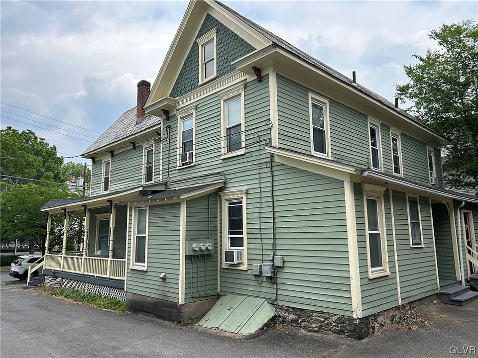 2nd image of 525 Sarah St