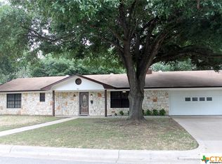 808 Merritt Dr, Lockhart, TX 78644