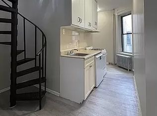 620 E 11th St #32, New York, NY 10009