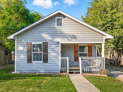 717 E Davis Ave, Fort Worth, TX, 76104