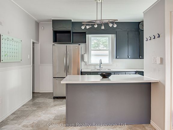 4th image of 80 William St