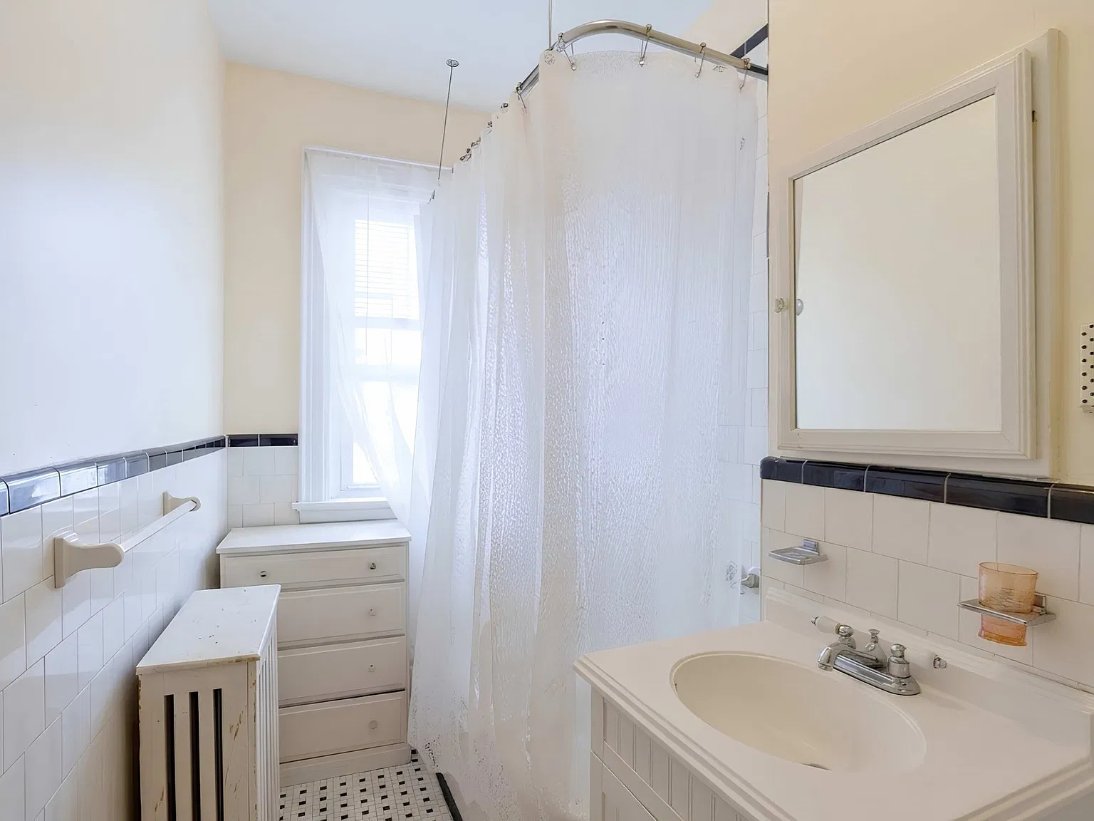 Studio, 407 sqft, $2,000 — Photo 4