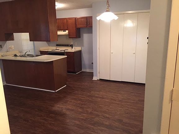 picture of dinning area + kitchen