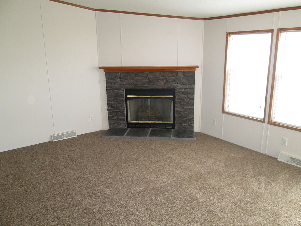2nd image of 43459 Park Dr W