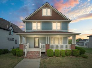 1820 SW Napa Valley Dr, Lees Summit, MO 64082