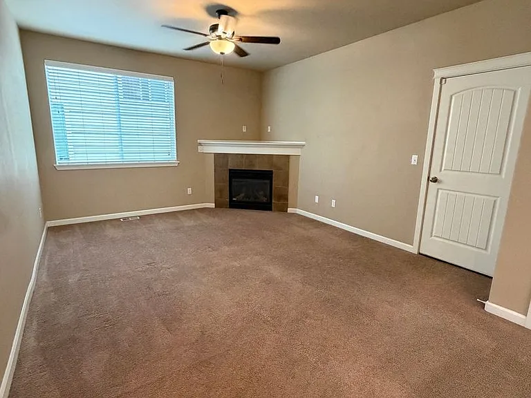 1415 Grindstone Dr SE — Photo 7