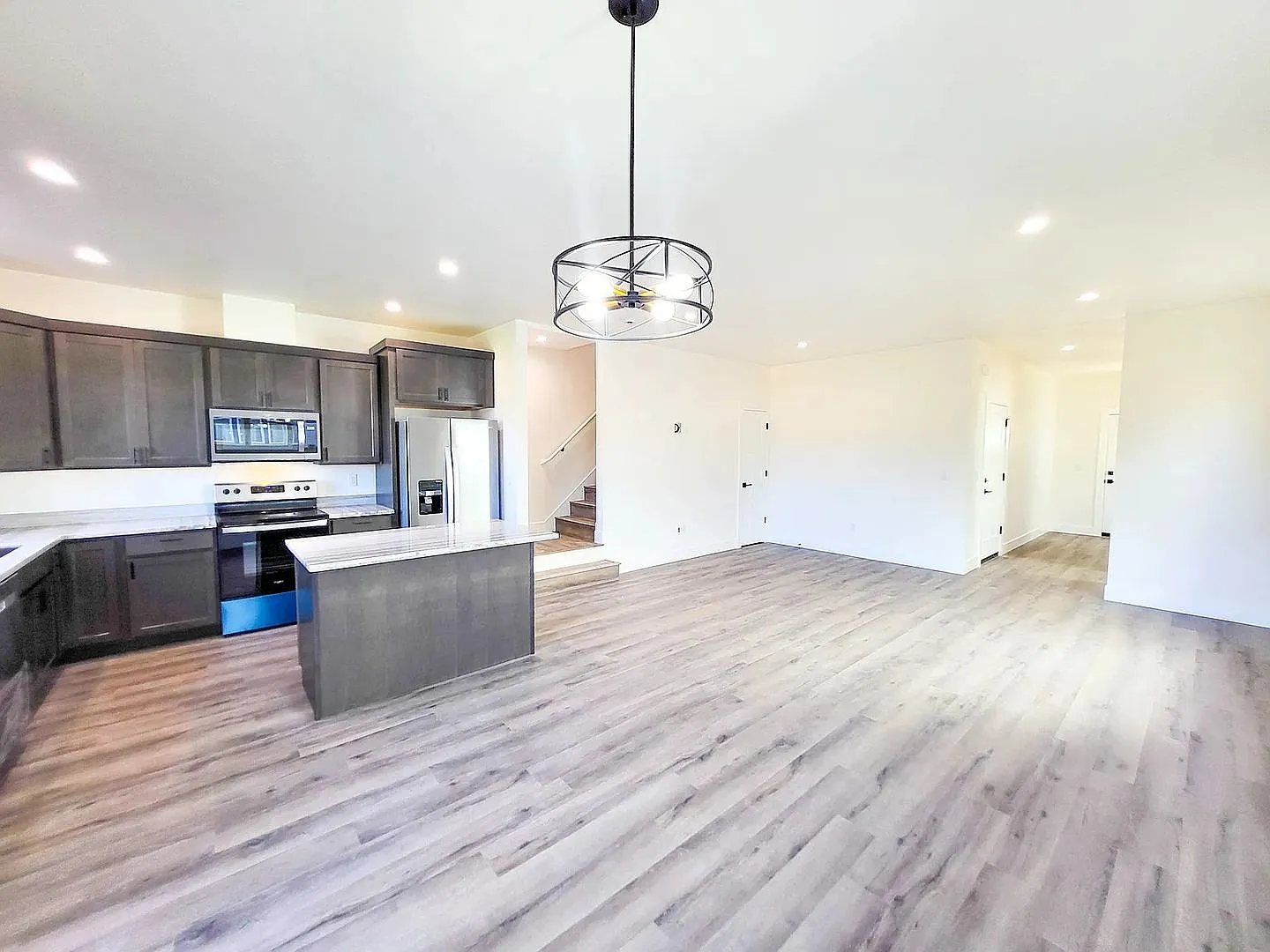 135 Sweet Ln — Photo 2