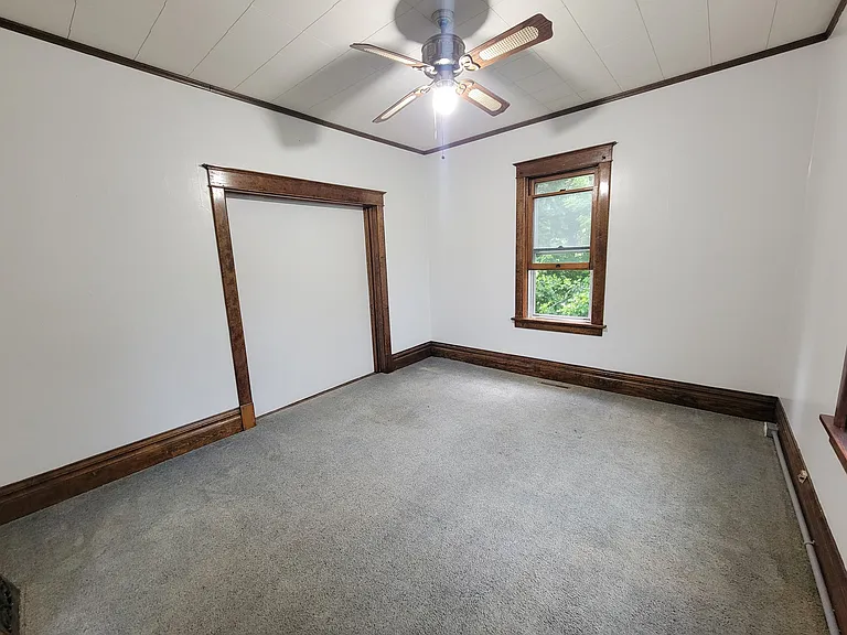 305 Washington St — Photo 7
