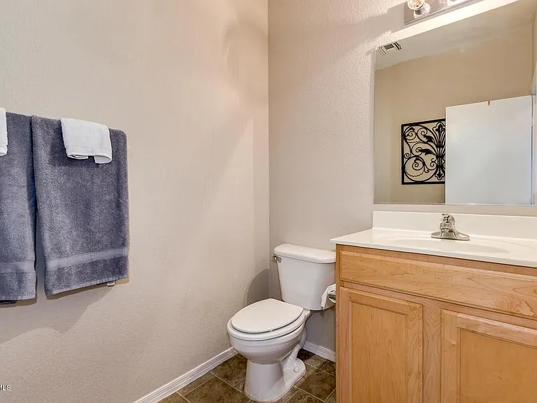 620 E Banelli Pl — Photo 19