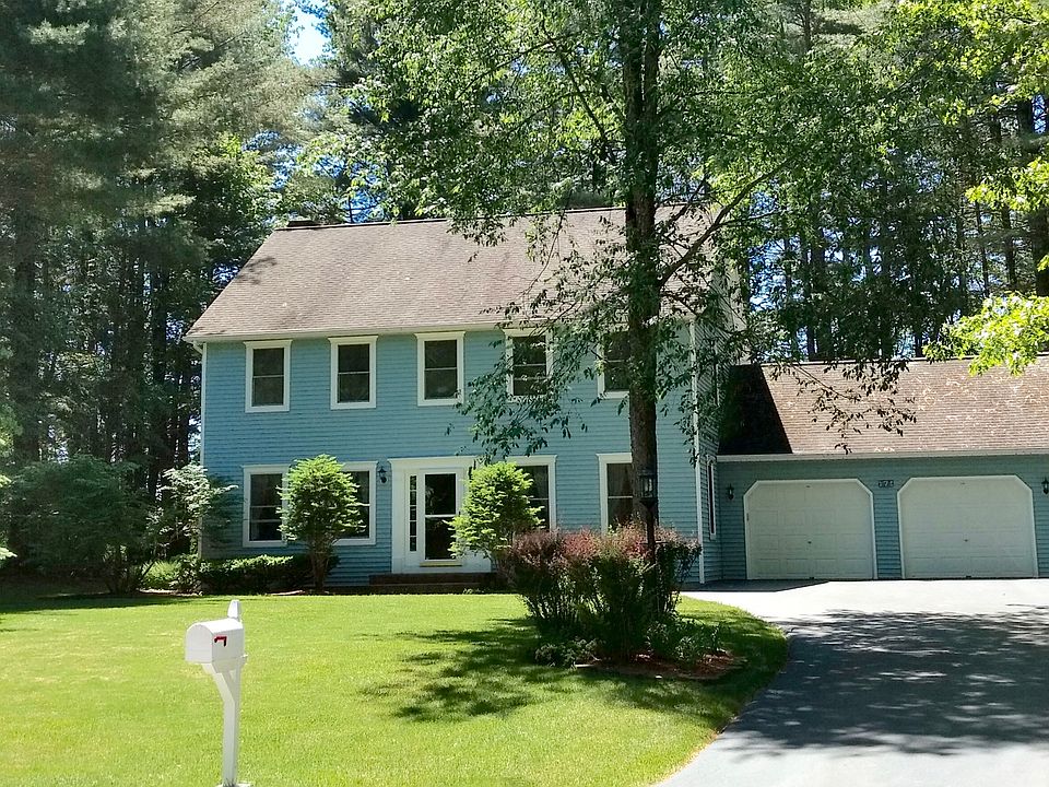 1st image of 7 Brookside Dr