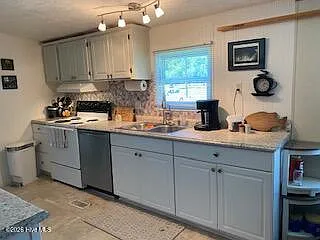 314 Straits Rd — Photo 5