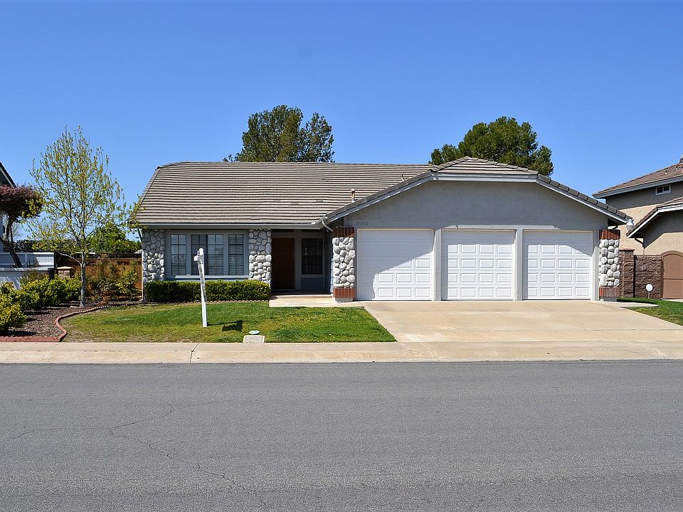 1st image of 11852 Helmer Ln