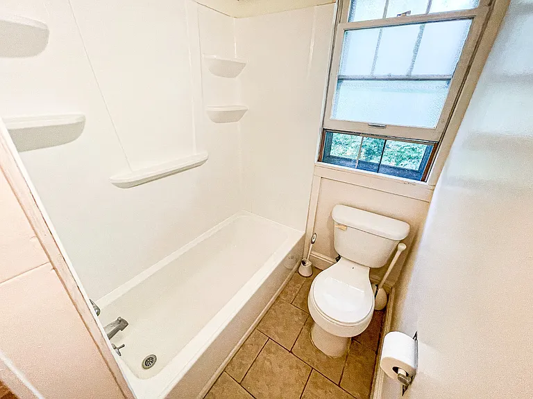 207 Kelvin Pl — Photo 14