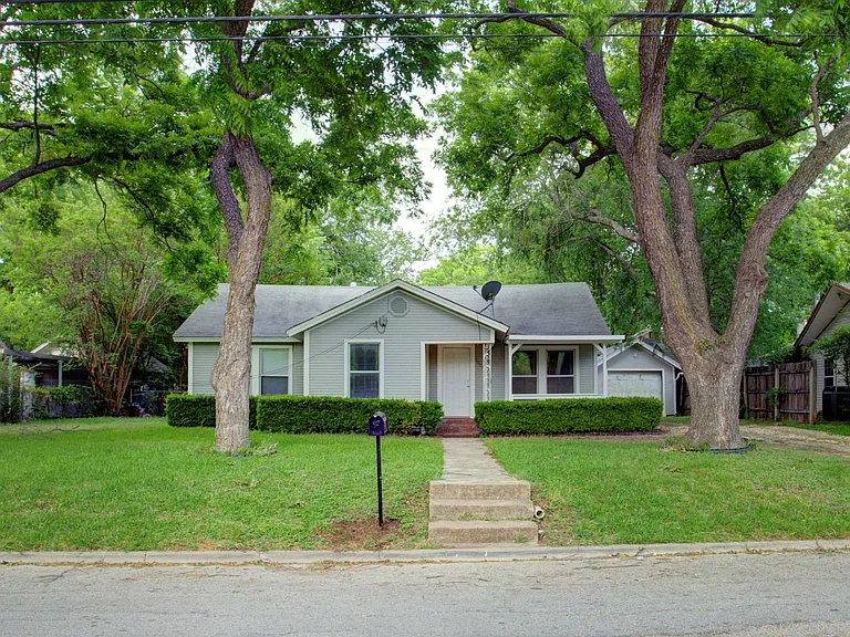 1005 N Buffalo Ave — Photo 1