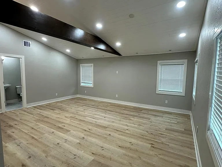 8223 Wallis St — Photo 3