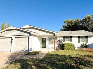6749 NW Compass Dr, Lawton, OK 73505