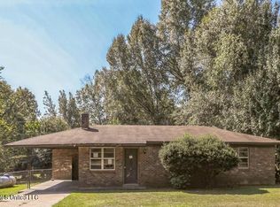 602 Allen St, Charleston, MS 38921