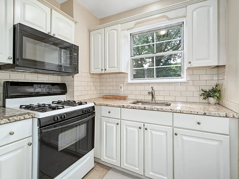 100 Theodore Fremd Ave #B2C — Photo 6