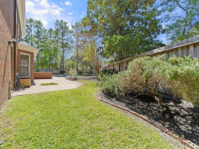 13714 Gainesway Dr — Photo 43