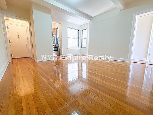 2nd image of 710 2nd Ave #12A