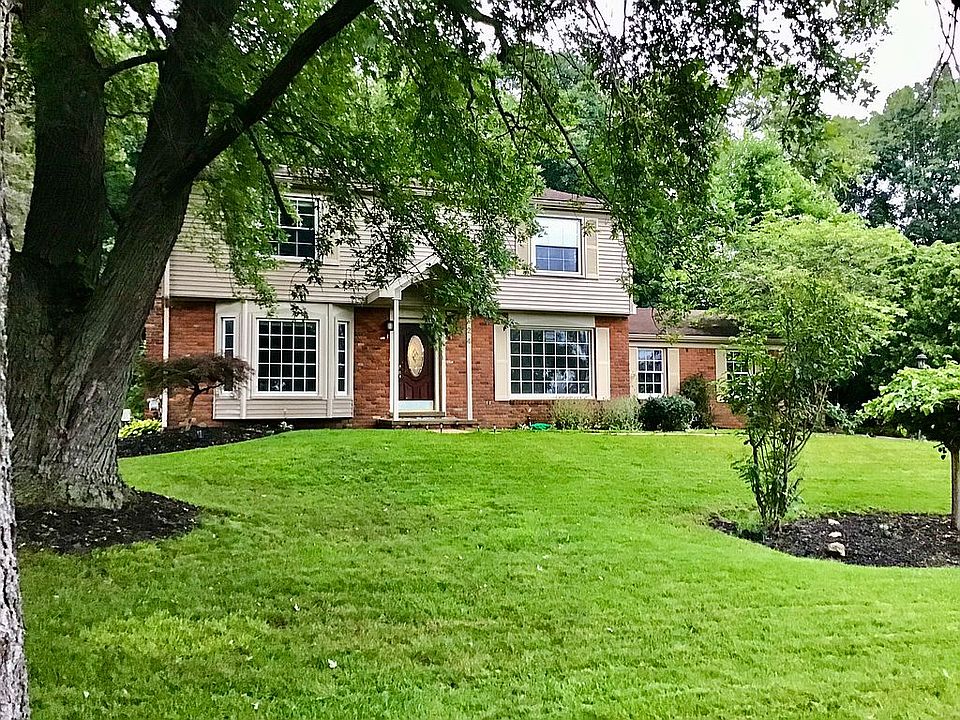 1st image of 3324 Moraine Dr