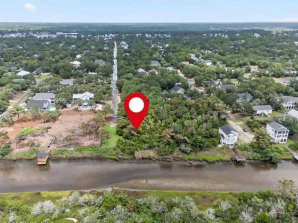 End Road SE 37th Street, Oak Island, NC 28465