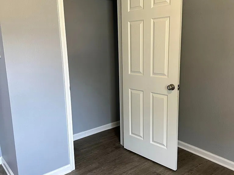 219 Leon St #6 — Photo 8