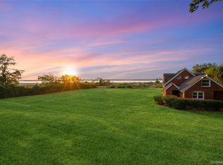 22 Messenger Lane, Sands Point, NY 11050