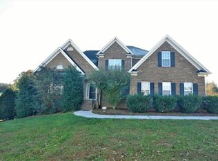 8182 McClanahan Dr, Browns Summit, NC 27214
