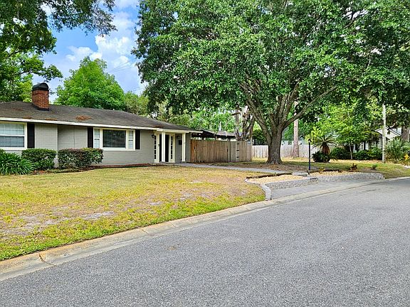 2nd image of 4412 Iroquois Ave