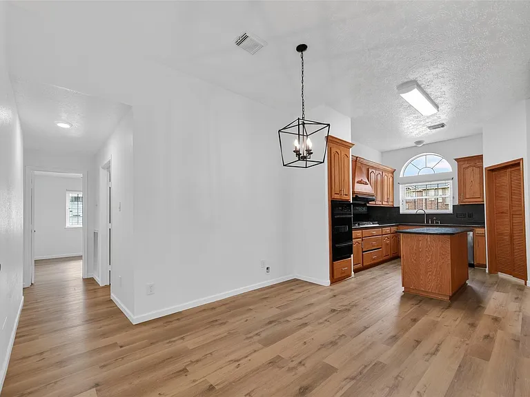 7403 Oak Walk Dr — Photo 11