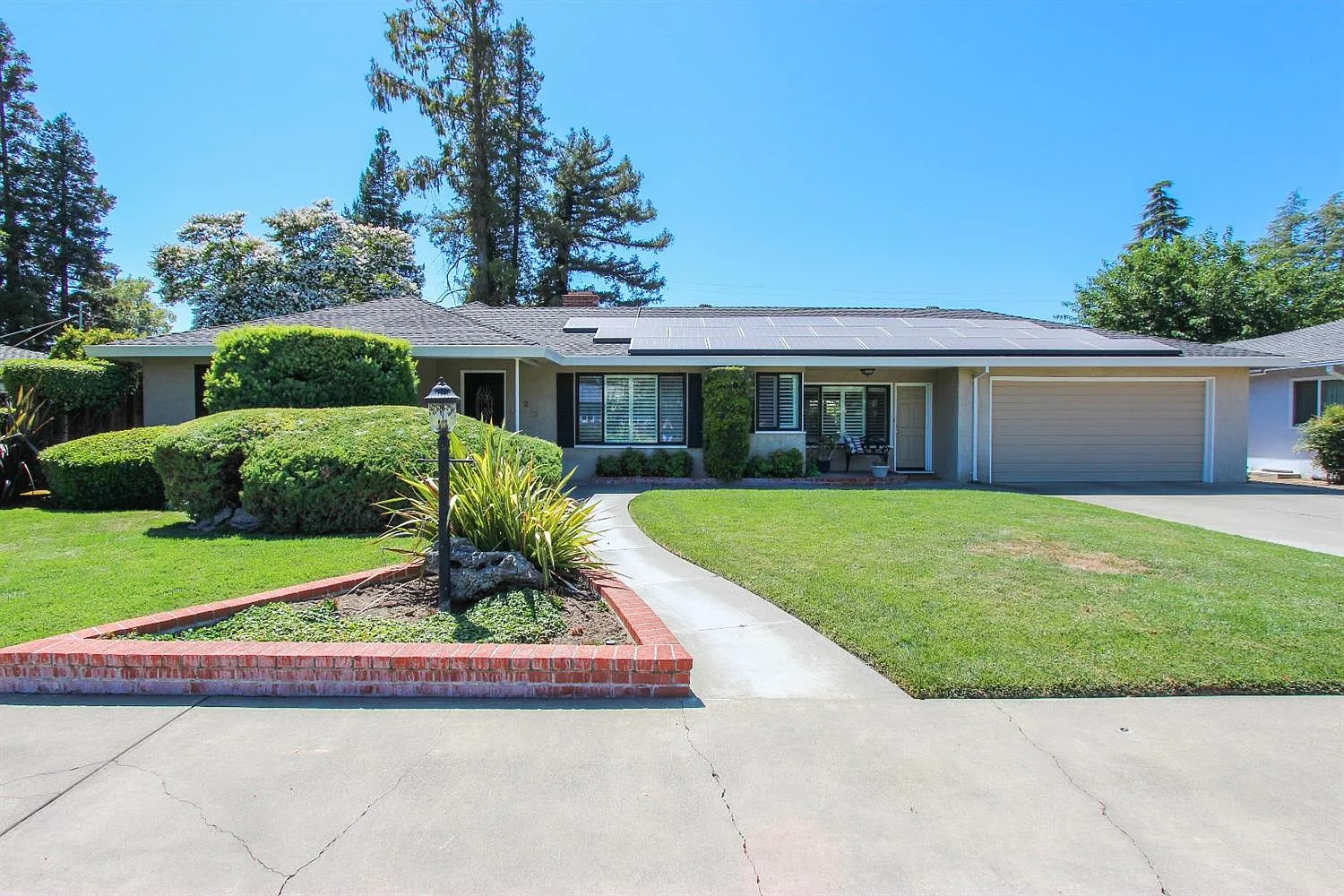 1212 Westway Dr photo 1