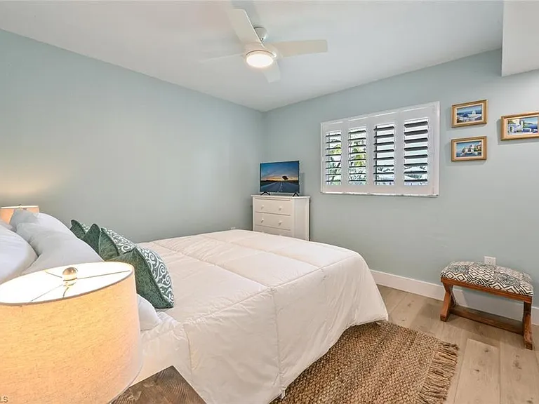 250 7th Ave S #202 — Photo 16